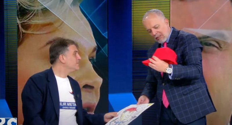“Do ta mbaj një muaj rresht nëse…”- Basti i pazakontë mes Sokol Ballës dhe Tedi Blushit