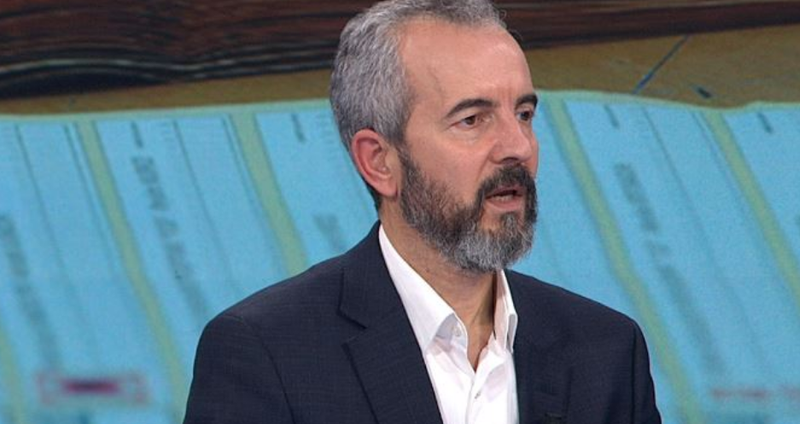 SHENIM/ Ilirjan Celibashi po përpiqet të qetësojë Berishën duke bllokuar shpalljen e rezultatit nga numërimi elektronik 