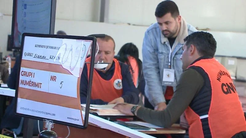 Dalin rezultatet për 12 kutitë e para në Vorë! PS kryeson me 1169 vota, PD me 788 vota 