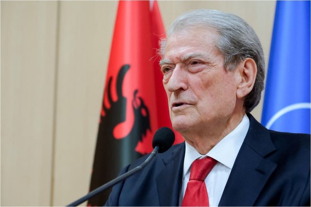 Humbja e thellë e Saliut, pse refuzon të largohet 