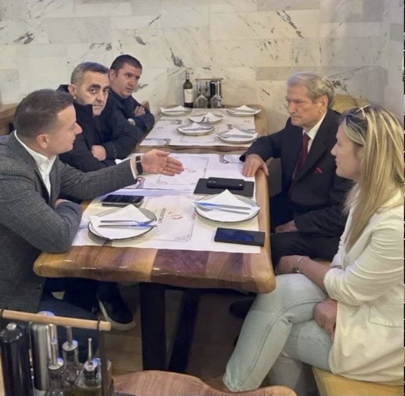 Fredi Beleri i kërkon dorëheqjen Sali Berishës 