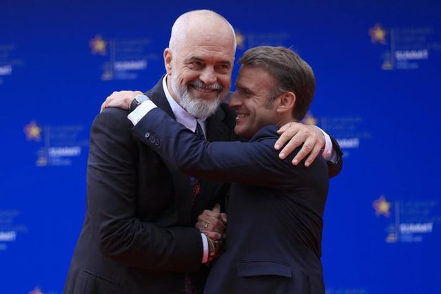 Erdogan dhe Macron në Tiranë, eksperti diplomatik analizon gjuhën e turpit: Ja mesazhet e fshehta 