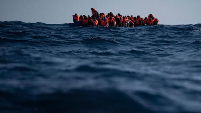 Po tentonte të kalonte Kanalin Anglez, mbytet varka në brigjet franceze! Një i vdekur dhe 61 të shpëtuar 