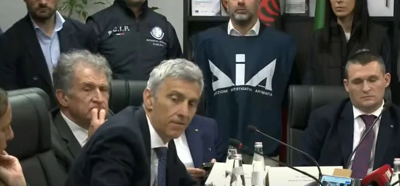 Visi i Pojës i shpëtoi arrestimit gjatë aksionit të SPAK, iu sekuestruan 3 milionë euro, Dumani: Është grup i fuqishëm kriminal 