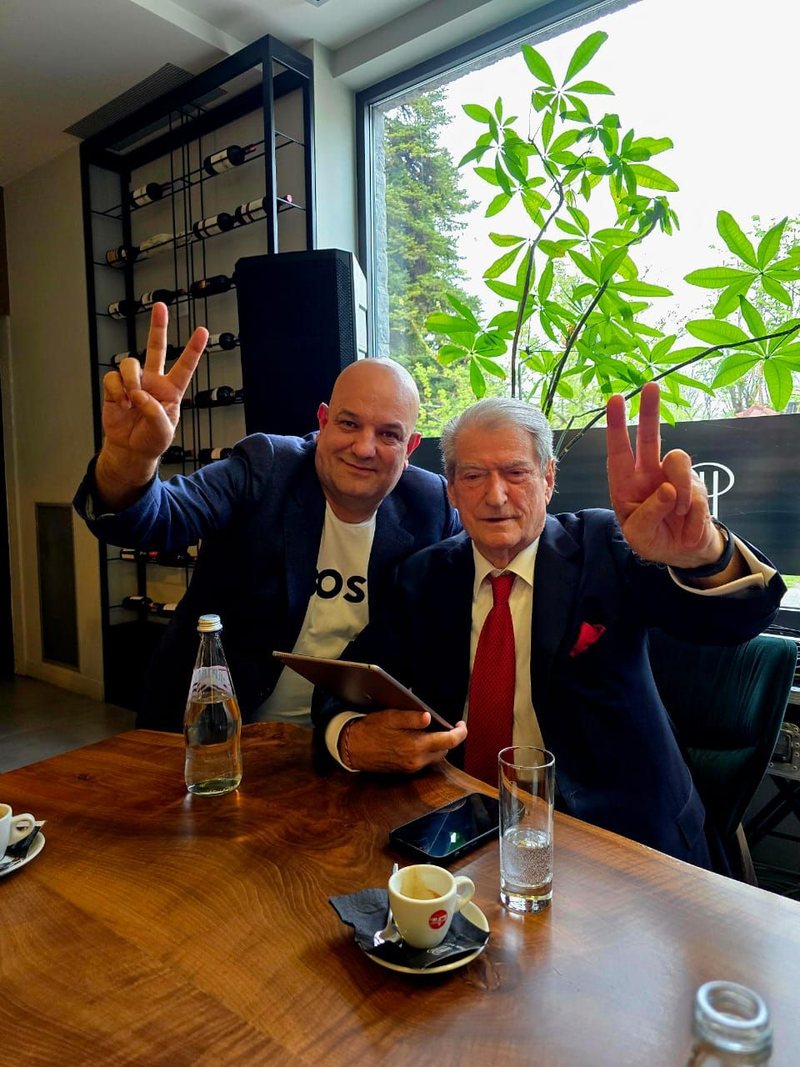 Demokrati i famshëm: Berisha duhet të kishte ikur që në 2023, kur humb duhet të vish me këmbë në tokë
