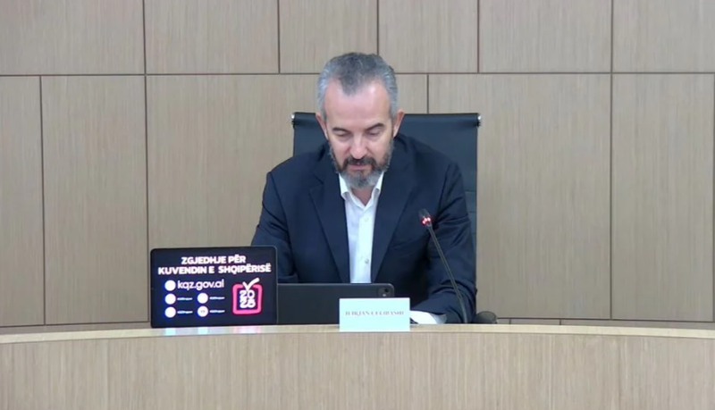 Celibashi rrëzon pretendimet e PD-së për “trenin bullgar”: Asnjë fletë zyrtare e KQZ nuk doli jashtë qendrës së votimit