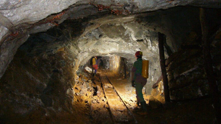 Plagoset minatori në Bulqizë, u godit nga masivi i gurëve 