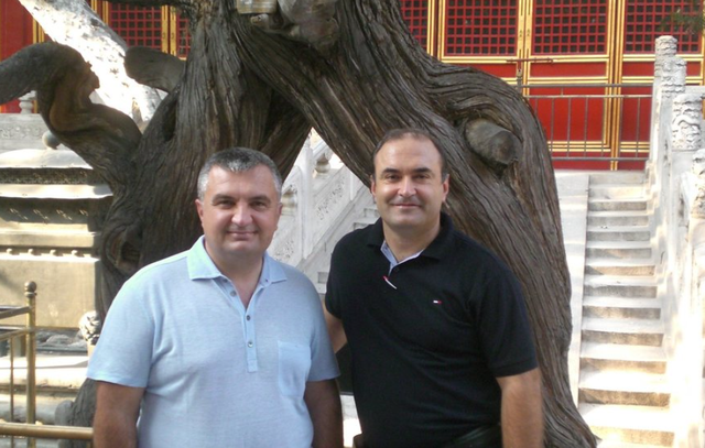 Nuk i dha tarifën e plotë Monikës, si Meta e detyroi Haxhinaston të  futej në pishinë me kollare, vila në Lalz makth për ministrat dhe drejtorët