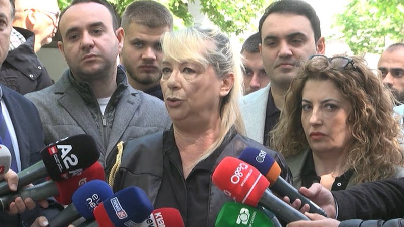 Adriana Kalaja paralajmëron largimin nga PD. Noka: Nuk e ka seriozisht