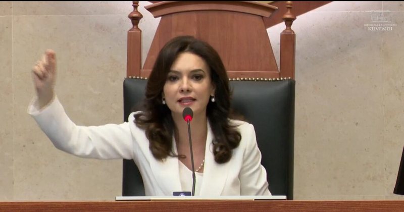 “Ju e urreni Shqipërinë më keq se racisti më i fundit në Europë” – Debate të ashpra mes Spiropalit dhe Bardhit