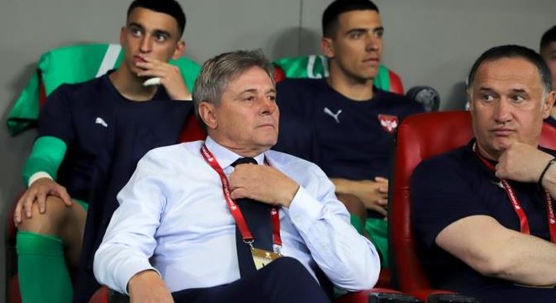 “Nuk ju pëlqen? Gjeni trajner tjetër!”, Stojkoviç çmend serbët: Përgëzoj tifozët shqiptarë, atmosferë fantastike që do doja ta kishim edhe ne