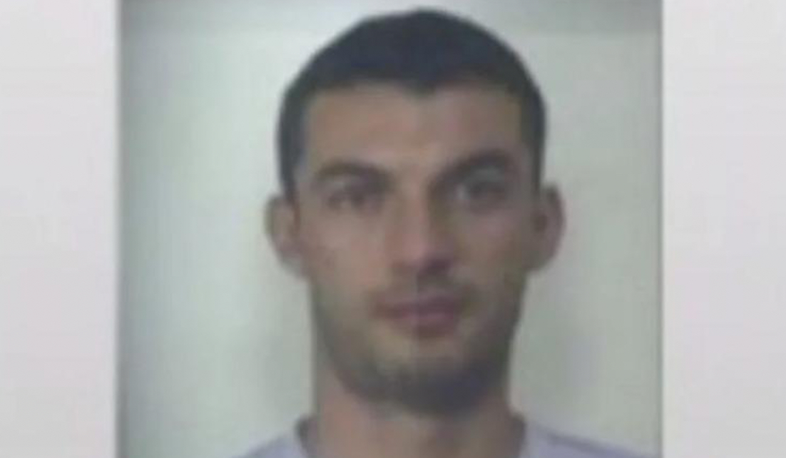 Dëshmia e Alibej: Në SKY kisha kodet ‘Lizz’ dhe ‘Kumi’, në Enchro e kisha ‘Noku’! Besmir Haxhia mori pjesë në 3 atentate ndaj familjes time! Takoja dhe policin Palushi