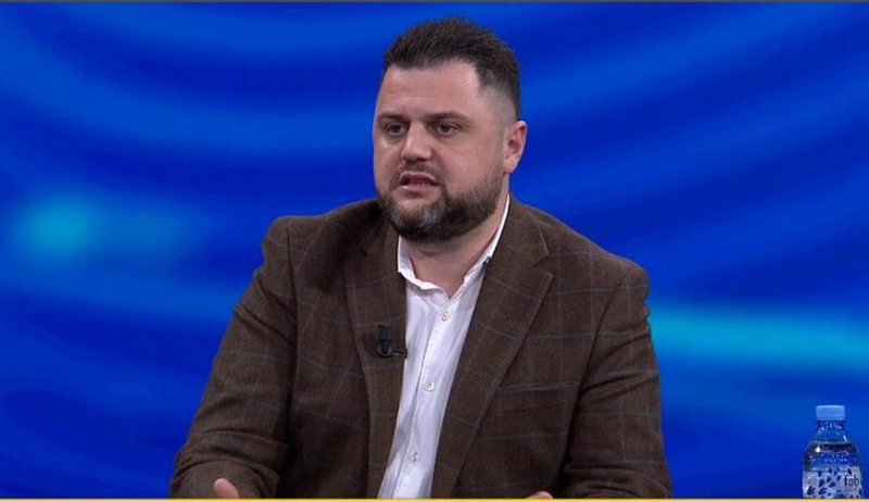 “Berisha po fut në burg komisionerët demokratë”, Sefa ironizon Bylykbashin: Mjeshtri i votës së diasporës
