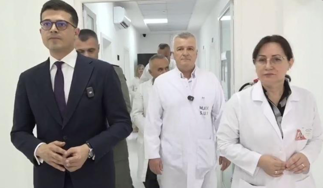 Vengu inspekton laboratorin e ri ushtarak në Spitalin e Traumës: Përfitojnë rreth 75 mijë pacientë! Buxhetet e mbrojtjes janë në rritje çdo vit