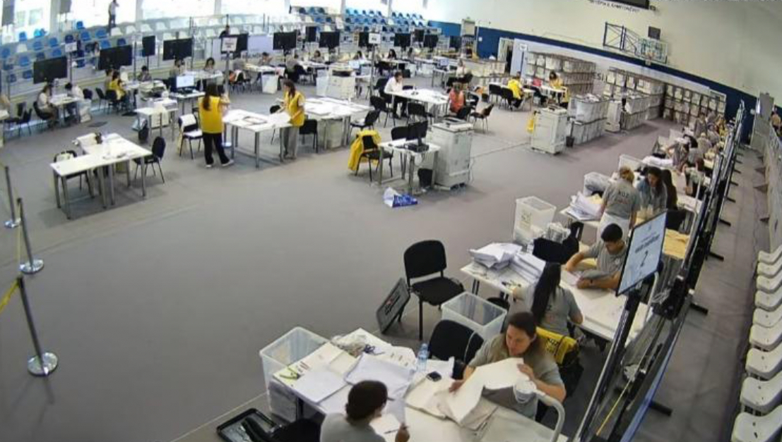 Rinumërimi për Tiranën drejt mbylljes, sot dita e 9-të e procesit të hapjes së kutive! PD 594 vota që s’i takojnë, PS 377