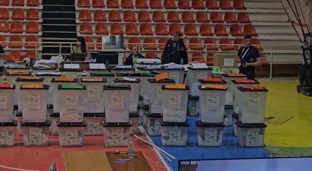 Partia e Lirisë kërkon rihapjen e kutive dhe rinumërim të votave në Kavajë