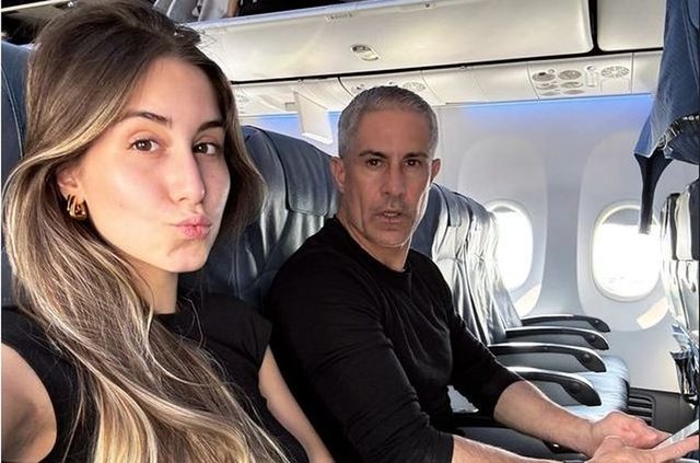 FOTO/ Emocionet e përballjes me Serbinë “kaplojnë” edhe familjarët e Sylvinhos, Taty Mendes: Nuk e di se si do e përballojë zemra ime