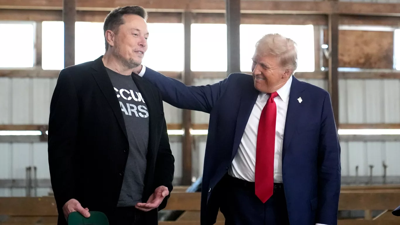 100 mënyrat se si Elon Musk dyshohet se përfitoi nga bashkëpunimi me Donald Trump 