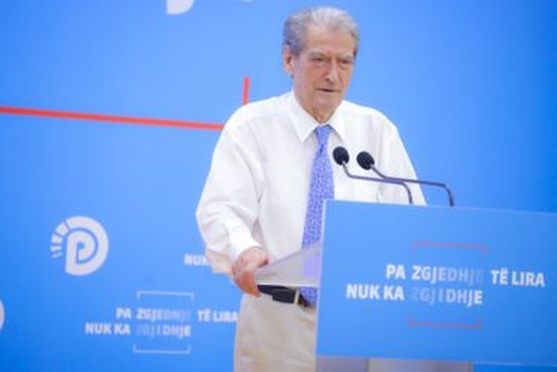 SHBA e kanë me Ramën, jo me mua / Pse iu shmang Berisha pyetjes për vazhdimësinë e politikës së “non gratave” në Ballkan