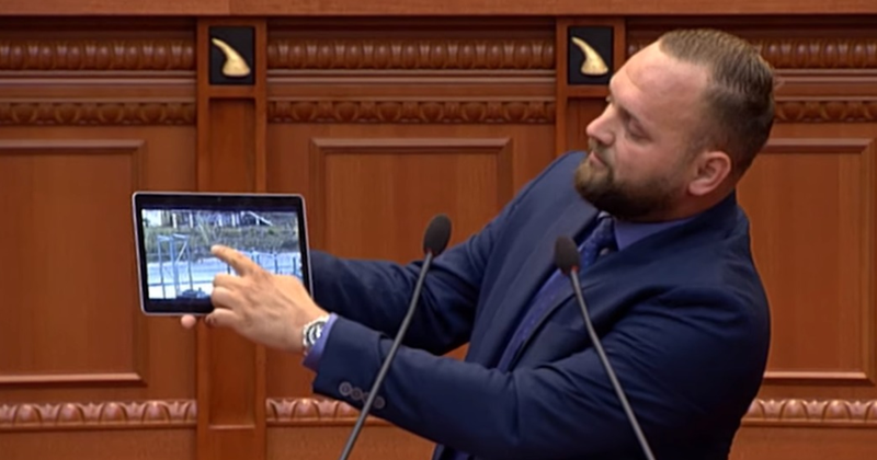 Dëshmia e fortë e ish-deputetit për atentatin ndaj Arjan Ndojit: Halit Valteri përplaset me avokatin e Dërvishajt 