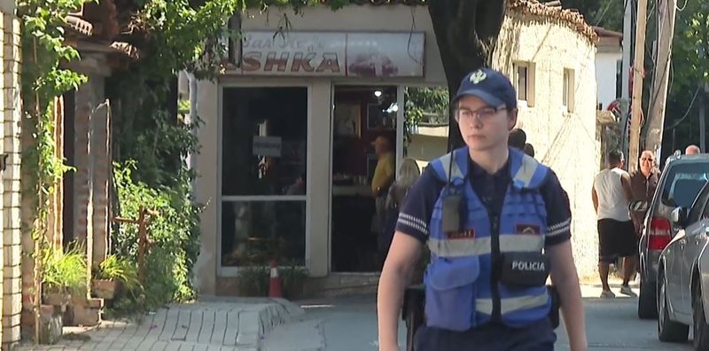 21-vjeçarja e lindur në Greqi që u kthye në Shqipëri për t’u bërë… police