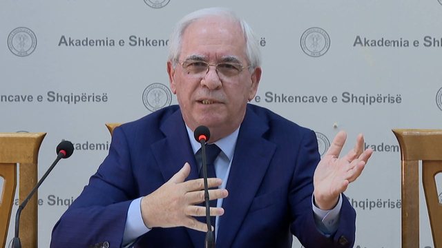 Gjinushi lundër Ramës? Kreu i Akademisë së shkencave, kundërshton ligjin mbi kërkimin shkencor