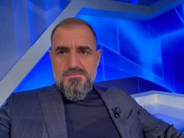 Plas në PD / Çim Peka sulmon Belind Këlliçin: Je bërë si gazetare kronike, po sillesh siç do Rama dhe Dumani
