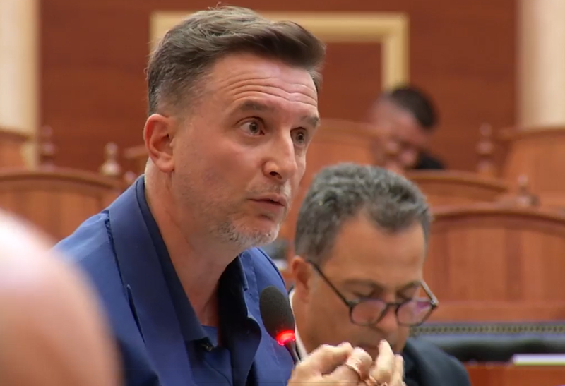 Braçe flet për strategjinë kundër ndërhyrjeve të huaja dhe dezinfomimin: Shqipëria e ekspozuar ndaj rreziqeve, plan për t’i parandaluar
