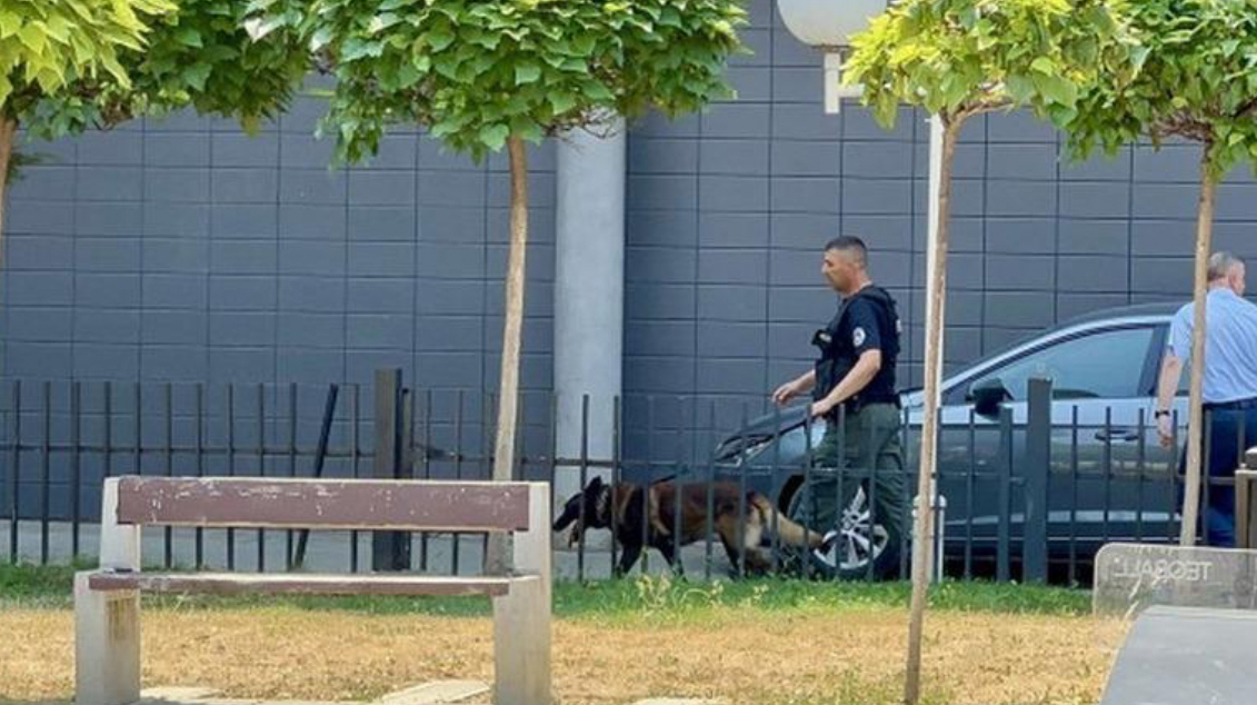 Alarmi për bombë në Kuvendin e Kosovës, policia: Mesazhi dyshohet se erdhi nga Serbia