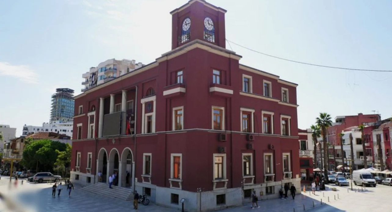 Pas kërkesës së Ramës, japin dorëheqjen edhe drejtorët e Bashkisë Durrës