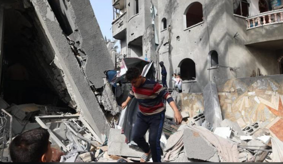 Sulm ajror pranë një qendre mjekësore në Gaza, vriten 16 palestinezë, 10 prej tyre fëmijë