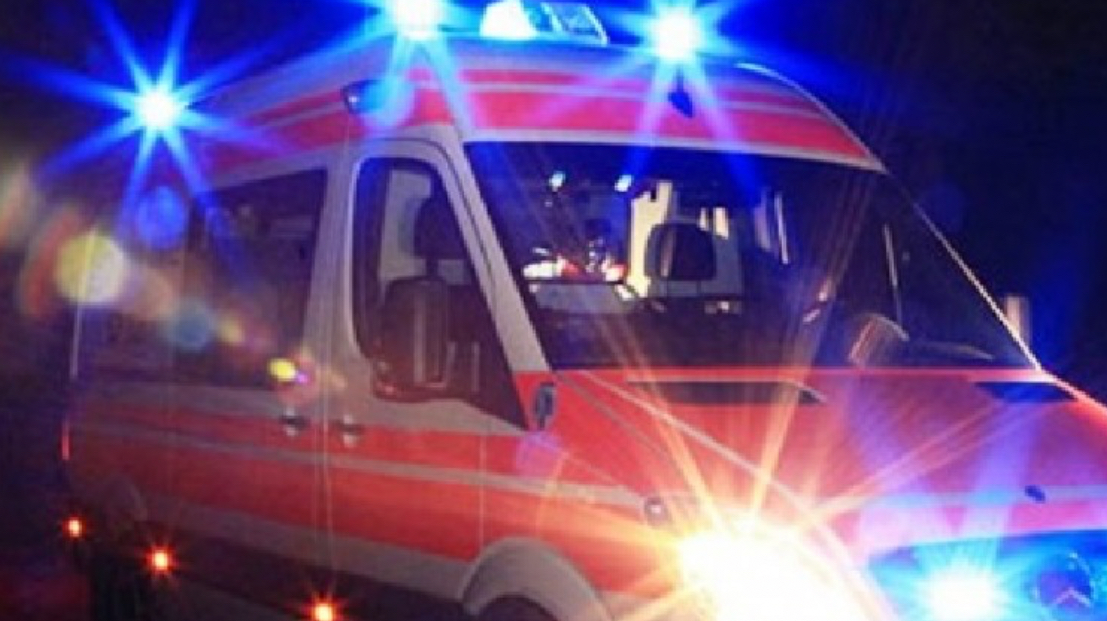 Automjeti del nga rruga në autostradën Tiranë-Durrës, vdes 19-vjeçari! Plagoset shoferi 18-vjeçar dhe një tjetër