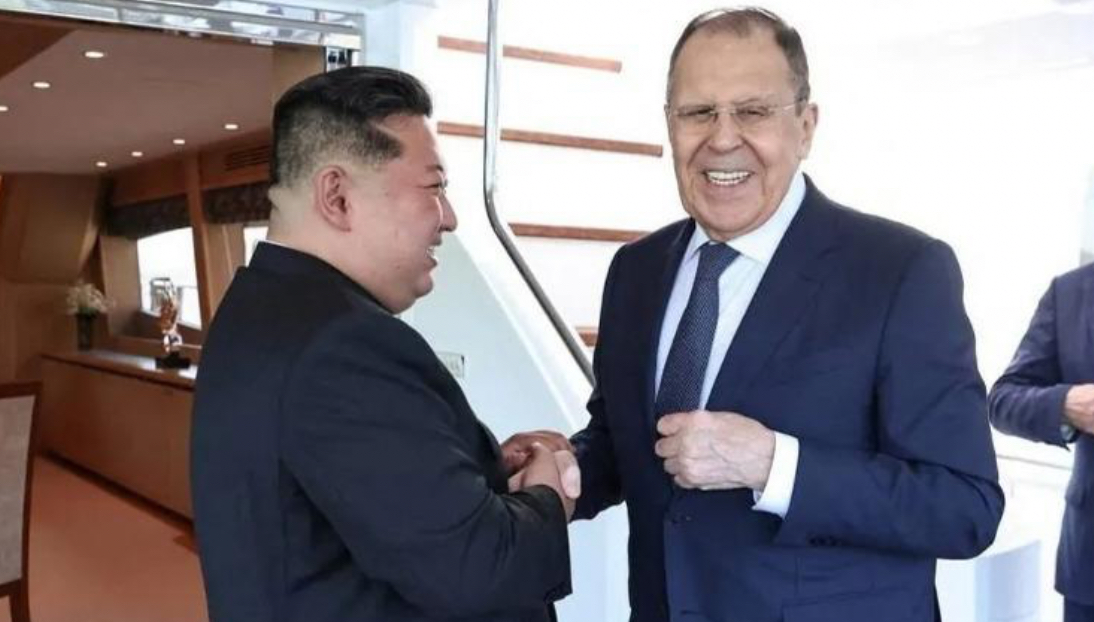 Kim Jong Un i ofron Moskës ‘mbështetje të pakushtëzuar’ për luftën në Ukrainë