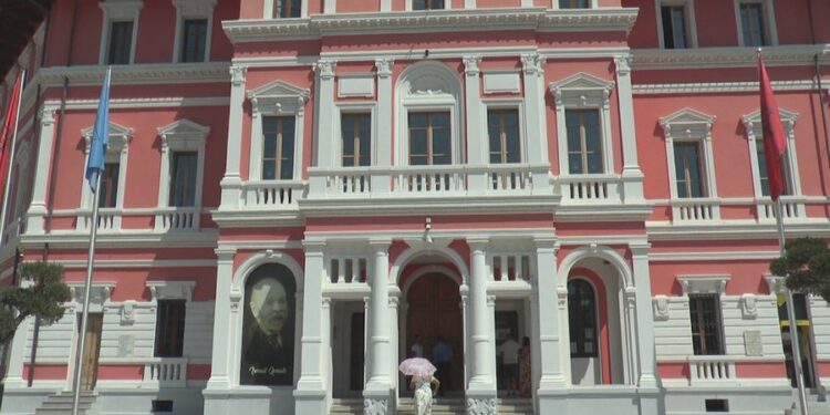 Urdhri i Ramës, vazhdon vala e dorëheqjeve në Vlorë