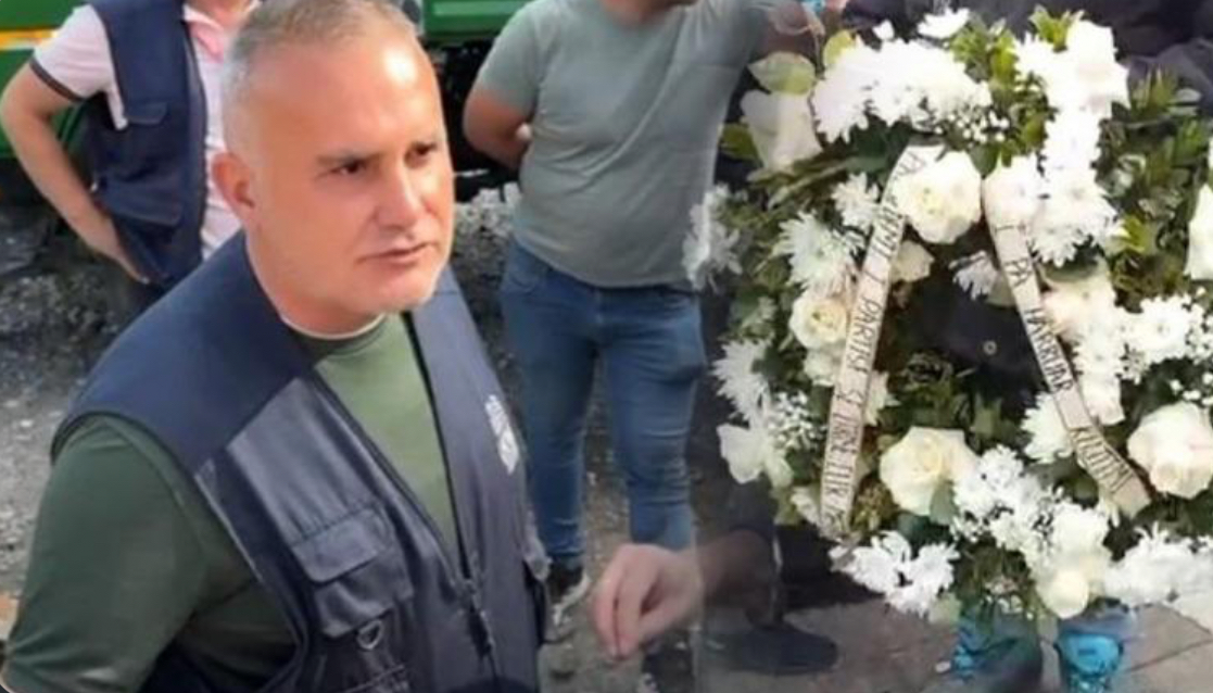 Kërcënohet drejtori i IKMT Shkodër, i vendosin kurorë me lule në portën e banesës
