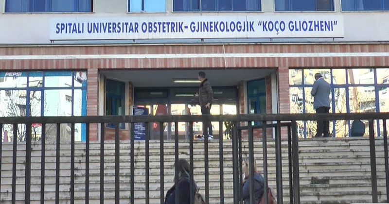 Foshnja e sapolindur në Tiranë humb jetën, prindërit denoncojnë mjekët për neglizhencë