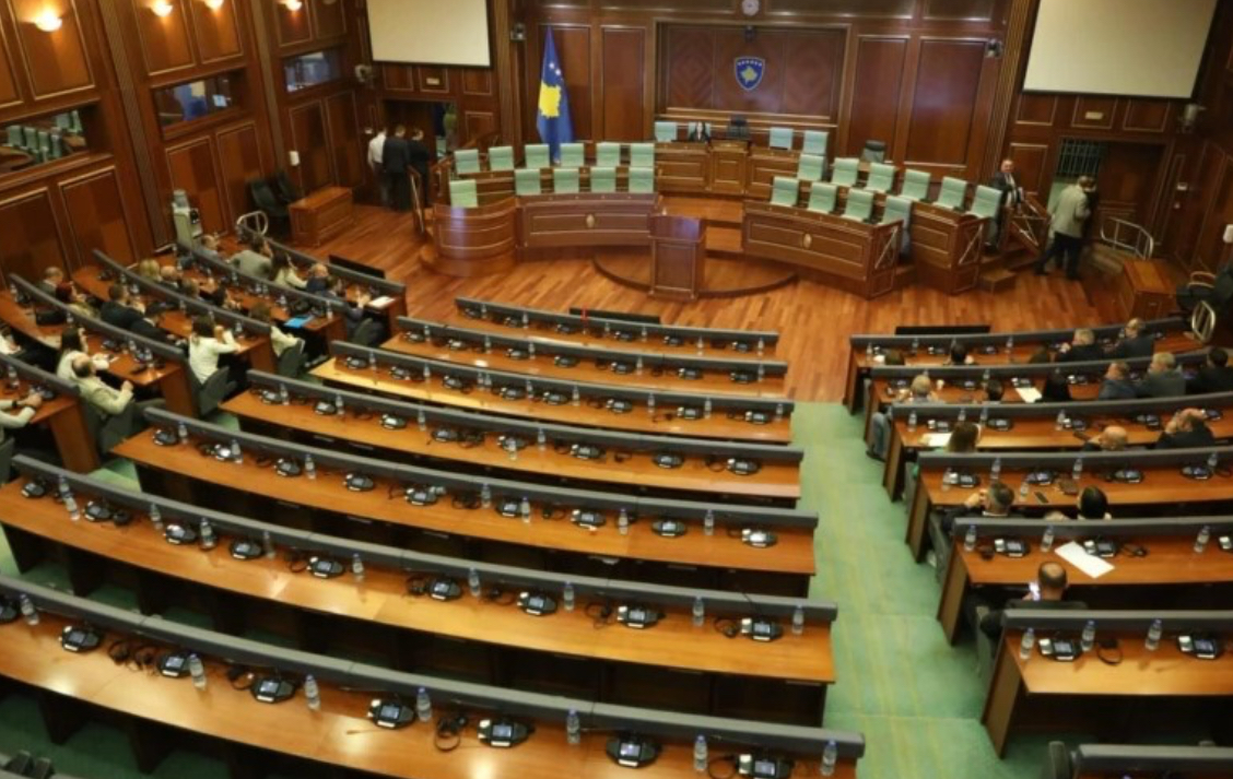 Gjykata e Kosovës pezullon çdo veprim për konstituimin e Kuvendit! Çfarë pritet të ndodhë?