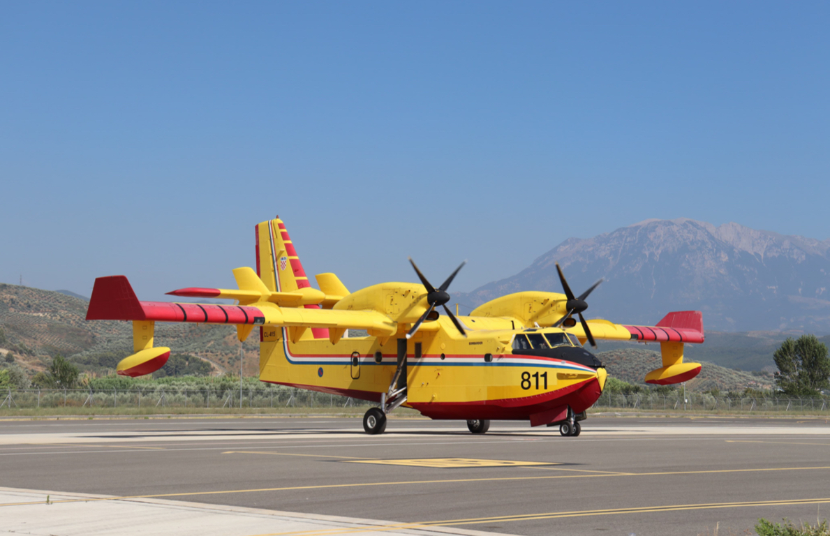 Shqipëria në pushtetin e flakëve, Italia sjell në ndihmë avionin Canadair
