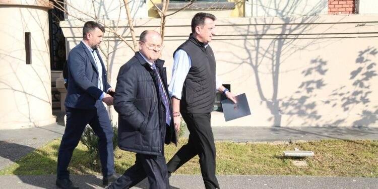 Njohja e provave, avokatët e Veliajt kërkesë SPAK-ut: E pamundur që në 10 ditë të lexojmë të gjithë aktet. Cenohet e drejta e mbrojtjes