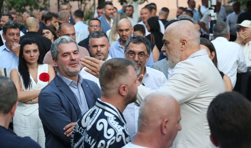 Kryebashkiaku i Vlorës premton ndryshime të tjera: Duhen njerëz që punojnë!