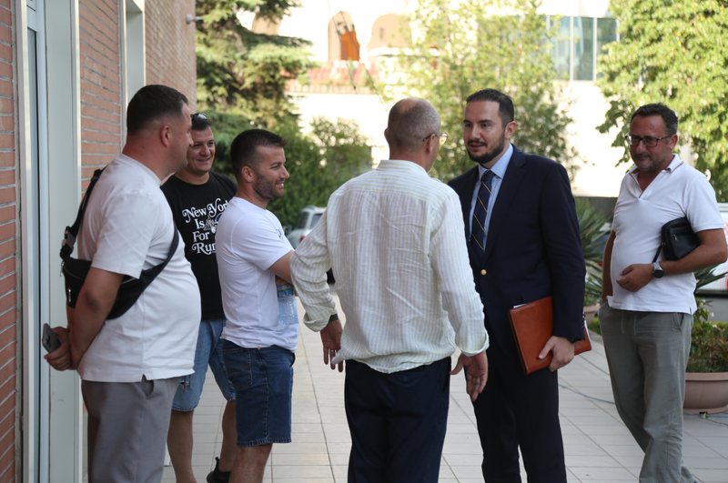 “Kush ju ka munguar më shumë në burg?”/ Ja si përgjigjet Ervin Salianji! 