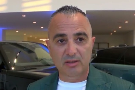 Edi i Mektrin Motors feston te Shpella e Piratëve tenderin 4 milionë euro për makinat me qira të policisë