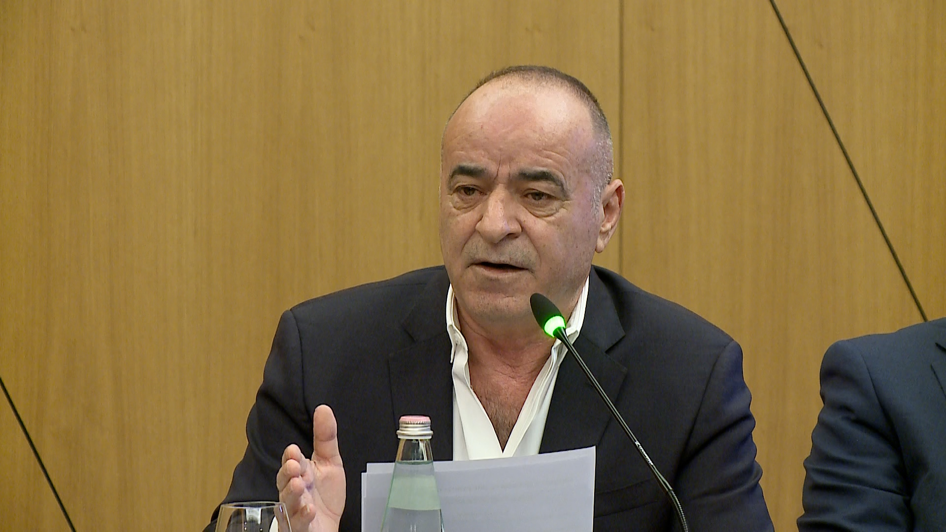Malësori rrufjan Kadri Morinaj 15 milionë euro tendera, bamirësi me paratë publike, si e ka korruptuar AMF dhe ortakëria me politikanë. A do t’a hetojë SPAK-u lavatriçen e pastrimit të parave UBA Bank?