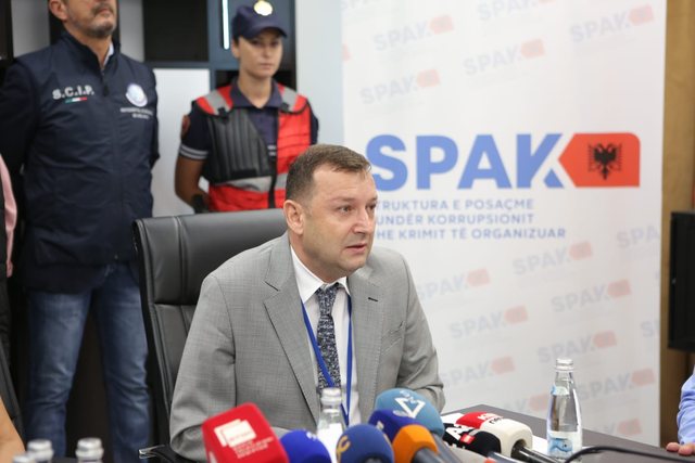 SPAK godet ‘cironkat’ e call centrave, ‘peshkaqenët’ bëjnë kërdinë nga Klevis Latifi, prestanome i Belind Këlliçit tek Flladi Malaj