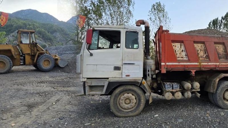 Gërryenin lumin Fan për inerte në mënyrë të paligjshme, nën akuzë 2 persona