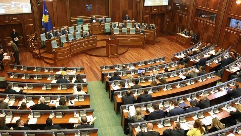 BE thirrje partive në Kosovë: Respektoni vendimin e Kushtetueses, s’ka më kohë për të humbur!
