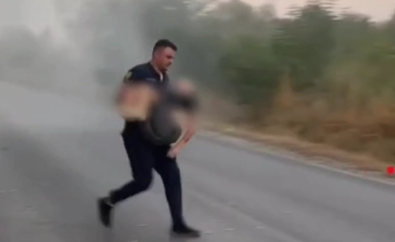 Efektivi i policisë që shpëtoi katër të plagosurit pas aksidentit në Fier: Bëra detyrën, nuk jam hero