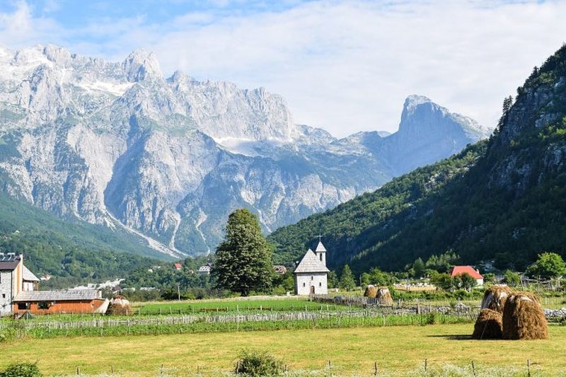 Thethi, përvojë që lë gjurmë/ Fshati piktoresk, destinacioni më i kërkuar i të huajve