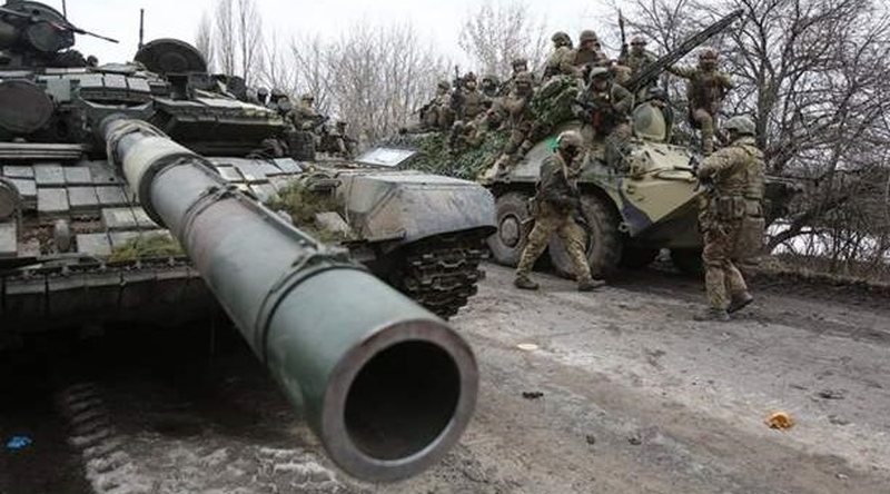 Ukraina, “Bloomberg”: Ja vendet pro dhe kundër dërgimit të trupave në terren