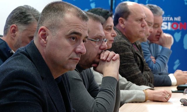 Nga opozita në pushtet! Demokratët që iu bashkuan socialistëve në Vlorë, Deromemaj hapi rrugën e “eksodit blu”